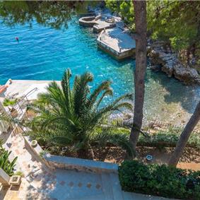 Luxury 6 Bedroom Seafront Villa with pool and Separate Apartment along Secluded Beach near Hvar Town, Sleeps 10-12